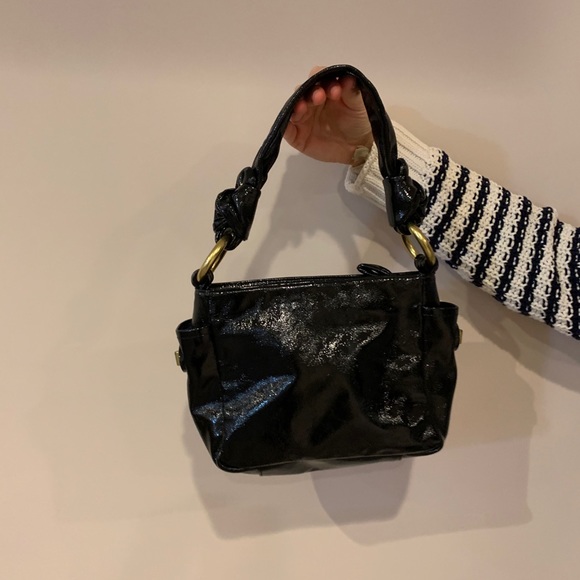 Coach black patent leather bag with thick strap - Picture 2 of 6